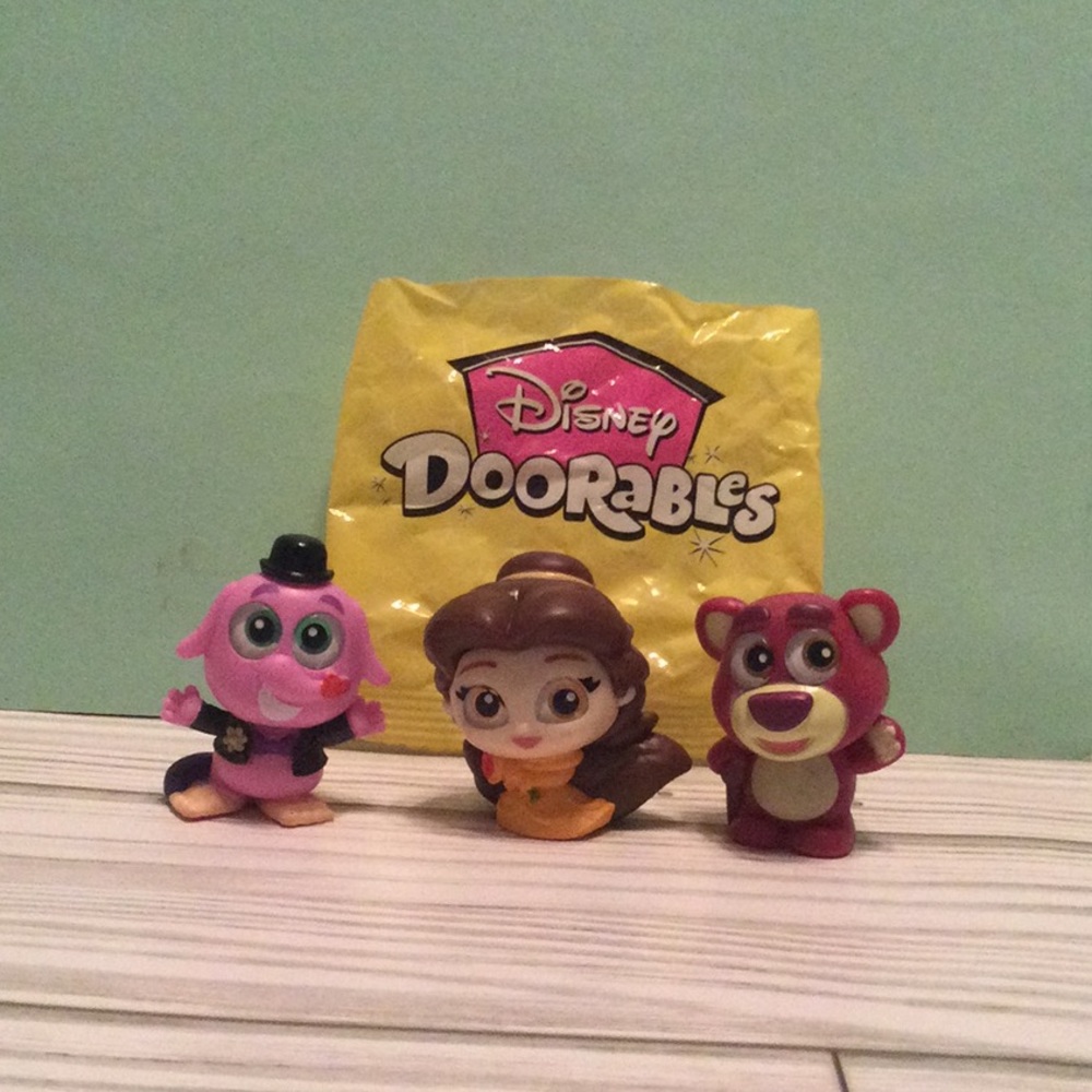 Disney DOORABLES series 8 (3) Lotso Belle Bing *Loose*